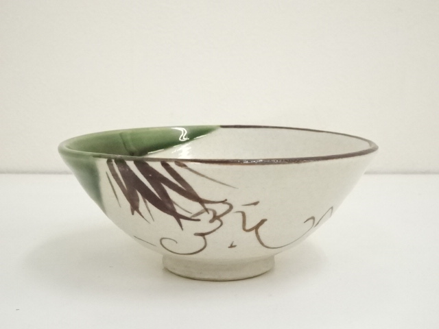 JAPANESE TEA CEREMONY / TEA BOWL CHAWAN / GREEN GLAZE 